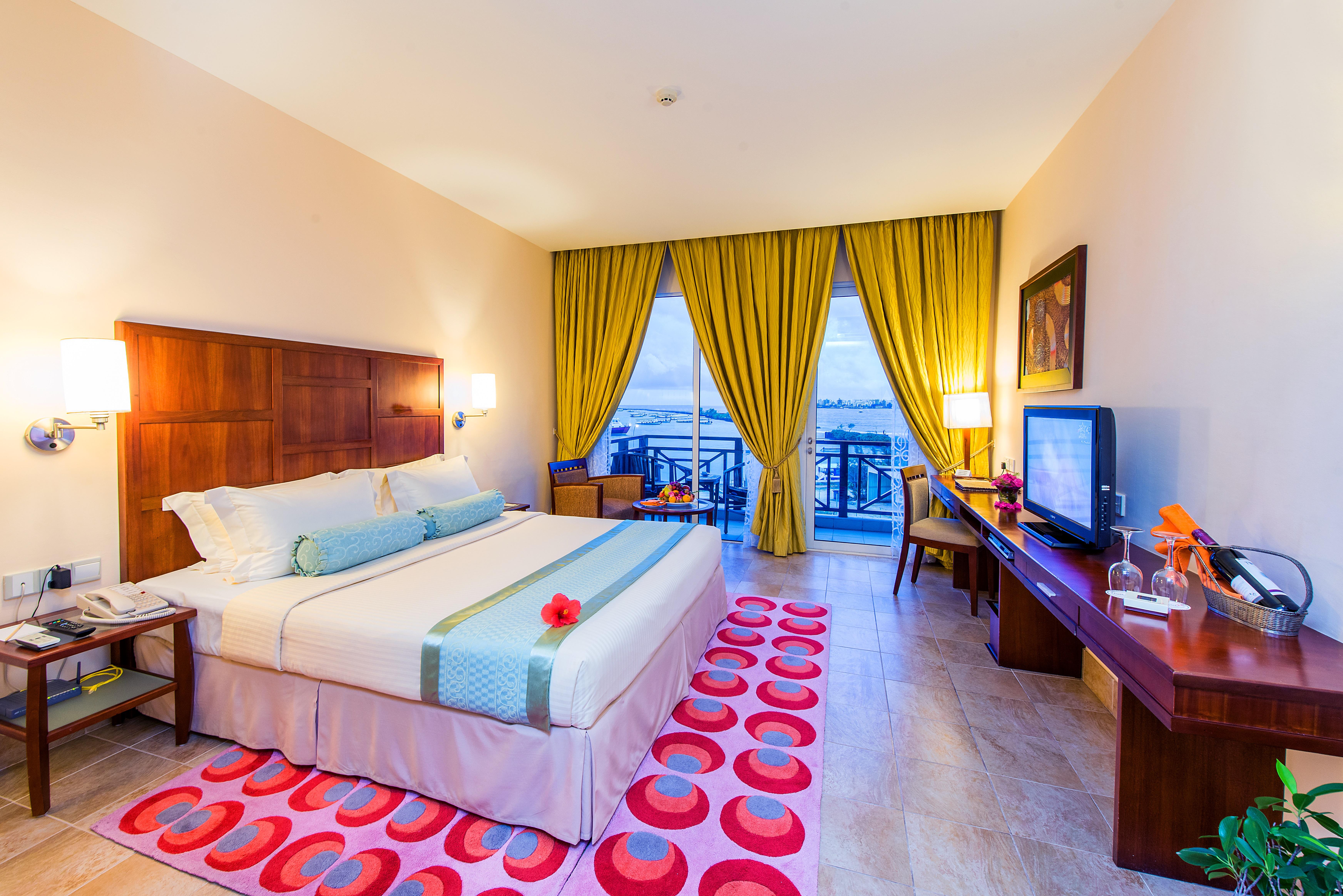 Hulhule Island Hotel Мале Екстериор снимка