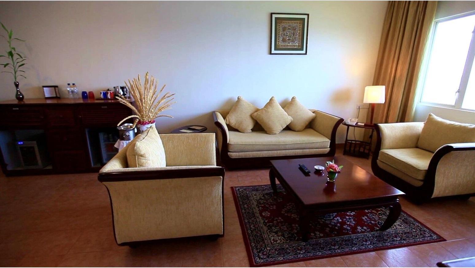 Hulhule Island Hotel Мале Екстериор снимка