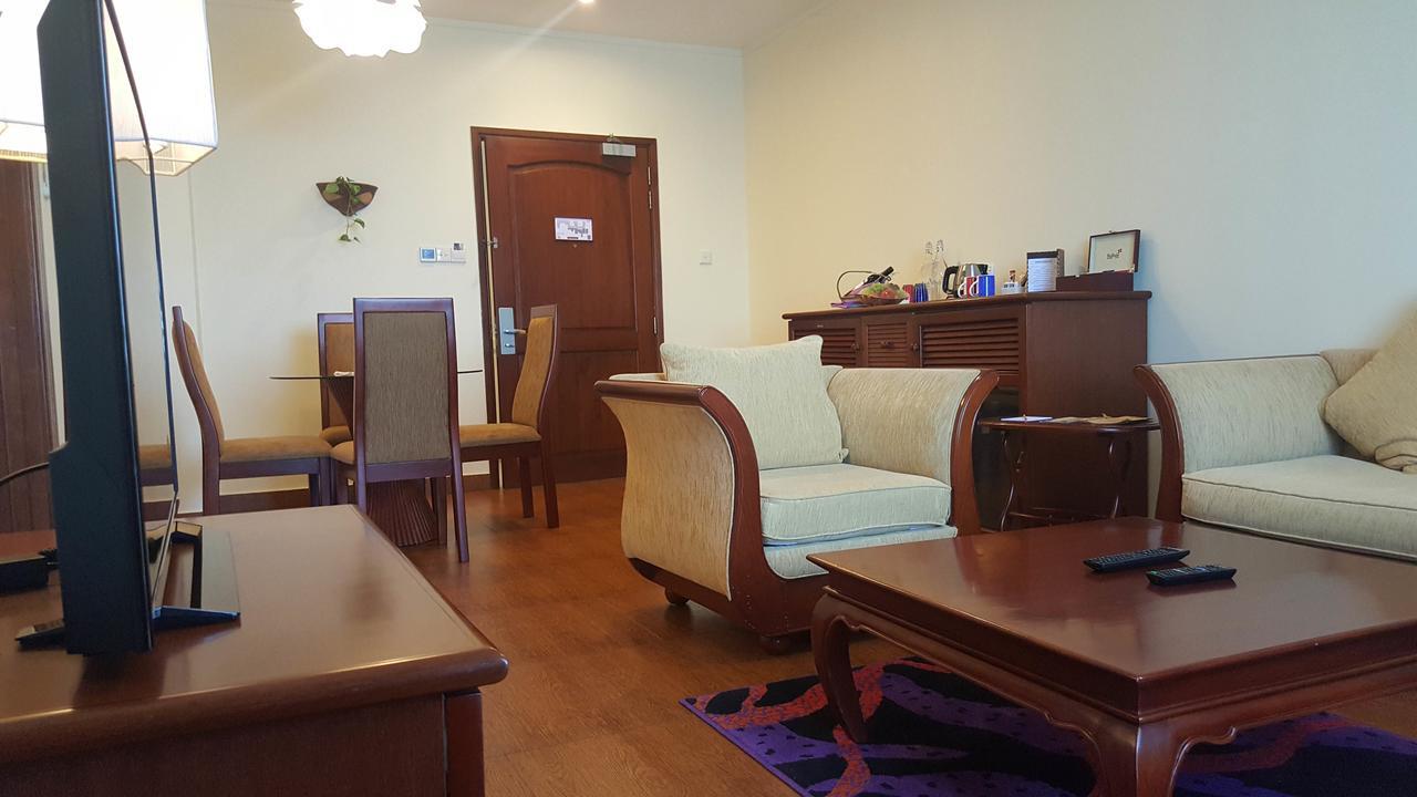 Hulhule Island Hotel Мале Екстериор снимка
