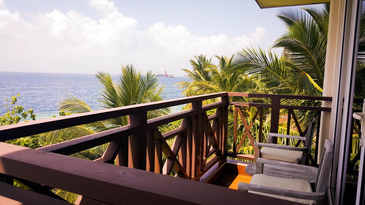 Hulhule Island Hotel Мале Екстериор снимка