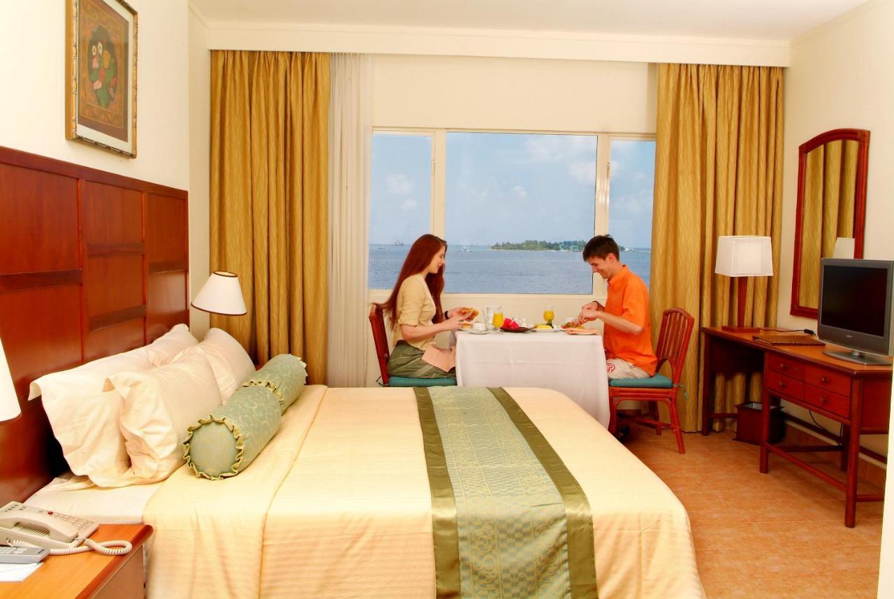 Hulhule Island Hotel Мале Екстериор снимка